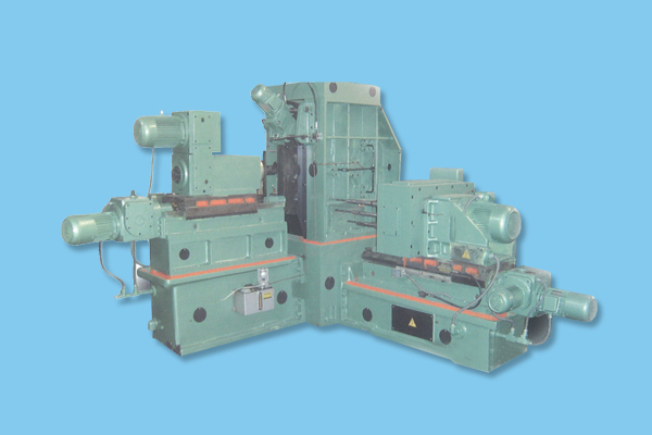 卧式雙(shuang)面回轉(zhuan)鼓輪夾(jia)具镗鑽(zuan)組合